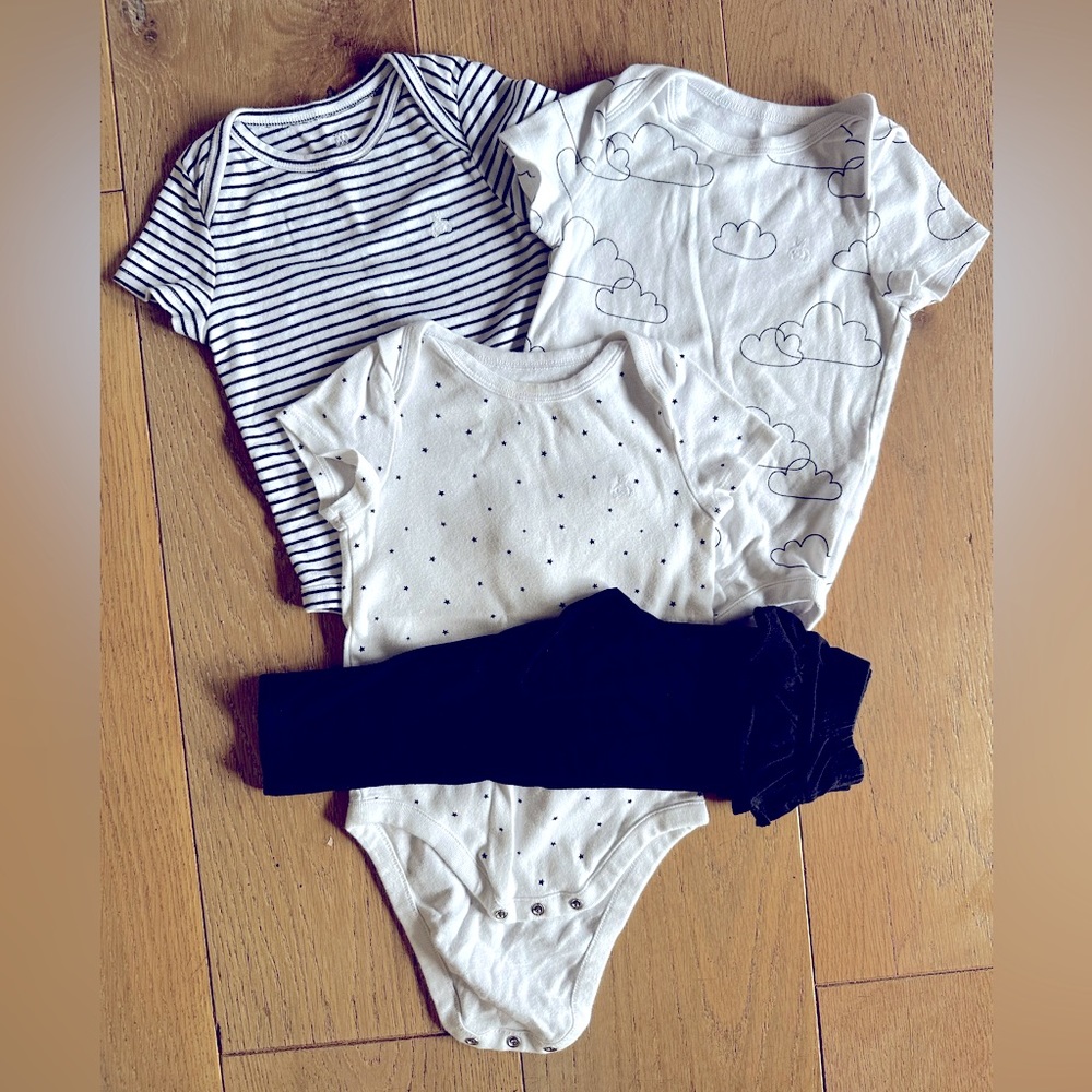 3 Baby Gap short sleeve onesies lot with pair of black ruffle pants - 18-24m